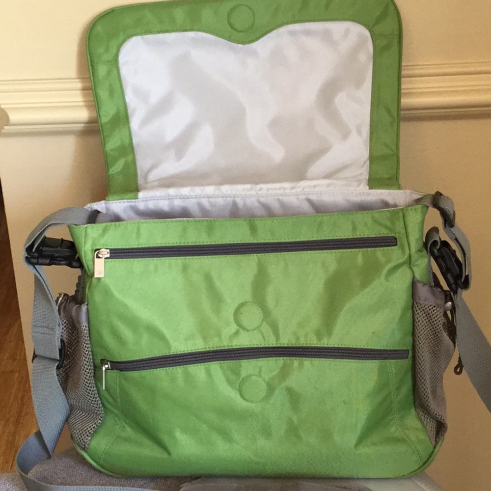 Skip Hop Diaper Bag - Picture 3 of 8